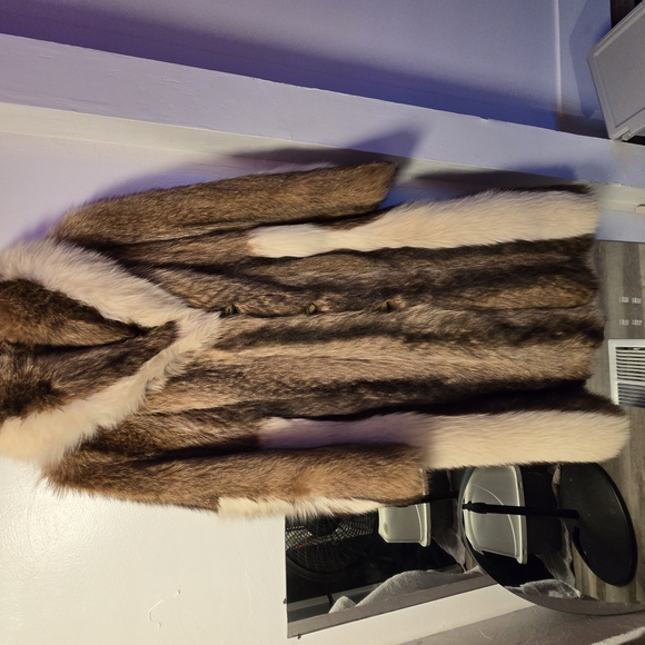 Coyote And Fox Fur Coat. mint